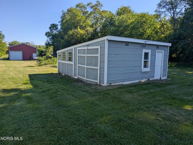 8870 Maumee Western Road, Monclova, OH 43542