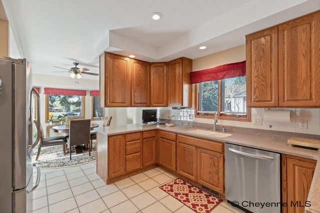727 CYPRESS LN, Cheyenne, WY 82009