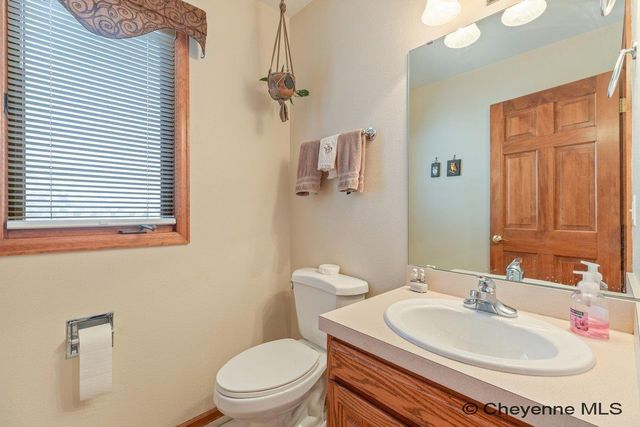 727 CYPRESS LN, Cheyenne, WY 82009