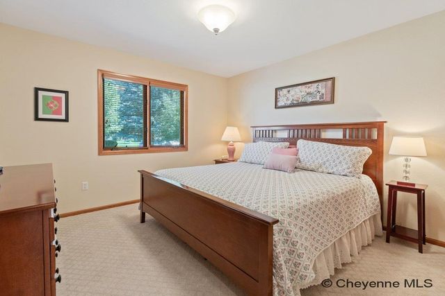 727 CYPRESS LN, Cheyenne, WY 82009