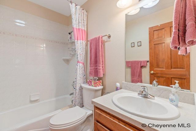 727 CYPRESS LN, Cheyenne, WY 82009