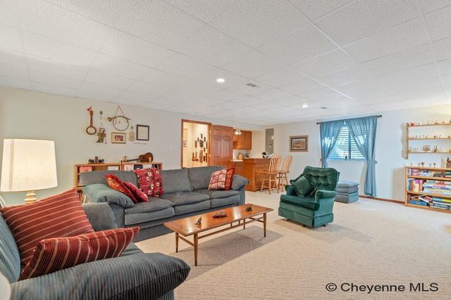 727 CYPRESS LN, Cheyenne, WY 82009