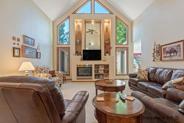 727 CYPRESS LN, Cheyenne, WY 82009
