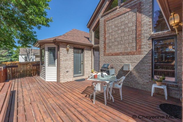 727 CYPRESS LN, Cheyenne, WY 82009