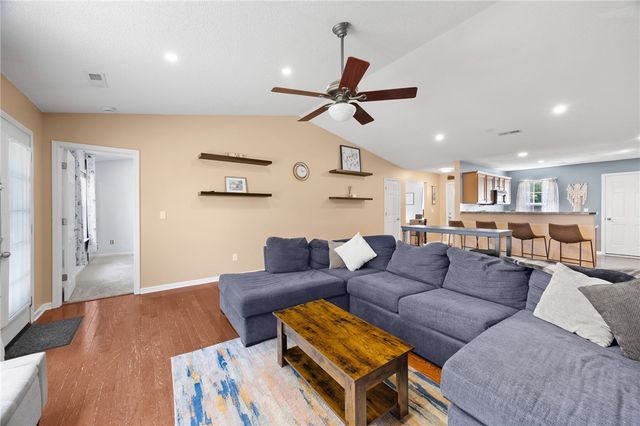 120 Crescent Creek Court, Greenville, SC 29605