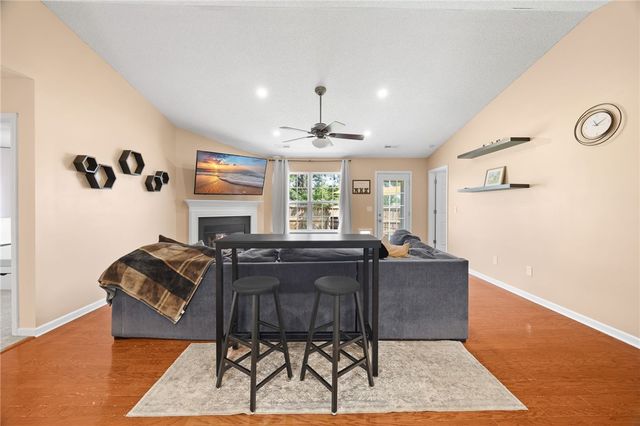 120 Crescent Creek Court, Greenville, SC 29605