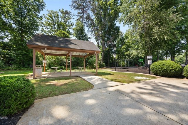 120 Crescent Creek Court, Greenville, SC 29605