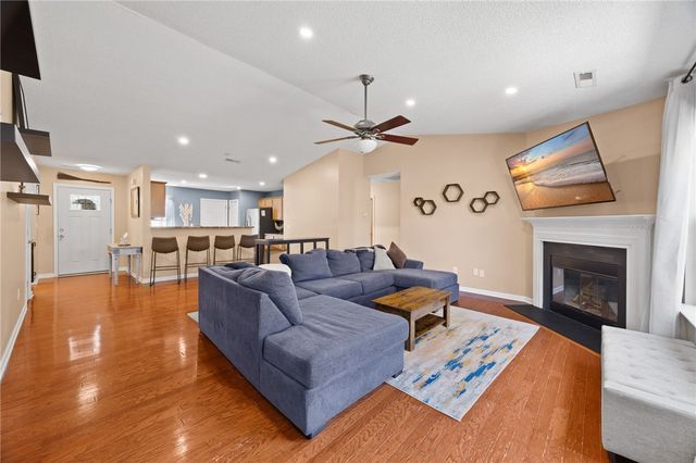 120 Crescent Creek Court, Greenville, SC 29605