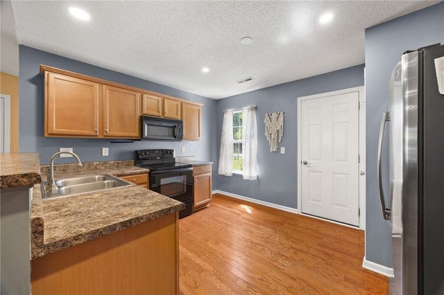 120 Crescent Creek Court, Greenville, SC 29605