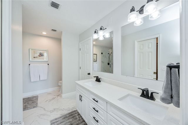 770 Eagle Creek DR 102, Naples, FL 34113