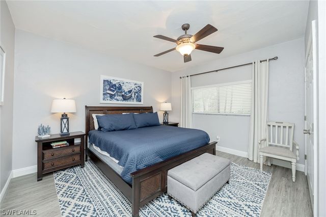 770 Eagle Creek DR 102, Naples, FL 34113