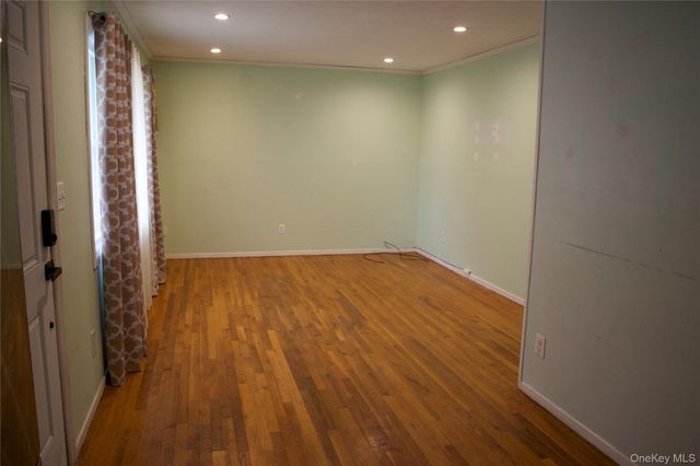 3 Rollin Lane, Brentwood, NY 11717