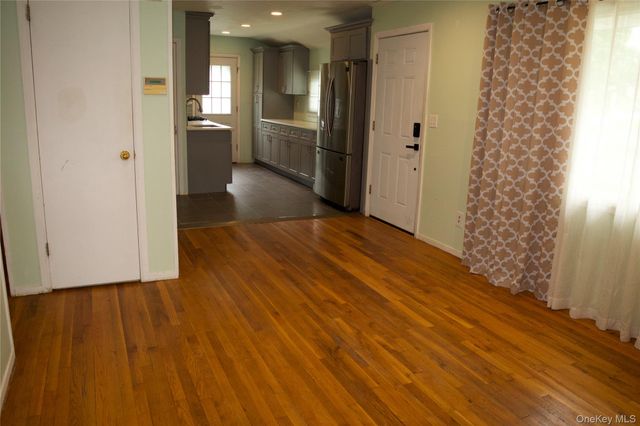 3 Rollin Lane, Brentwood, NY 11717
