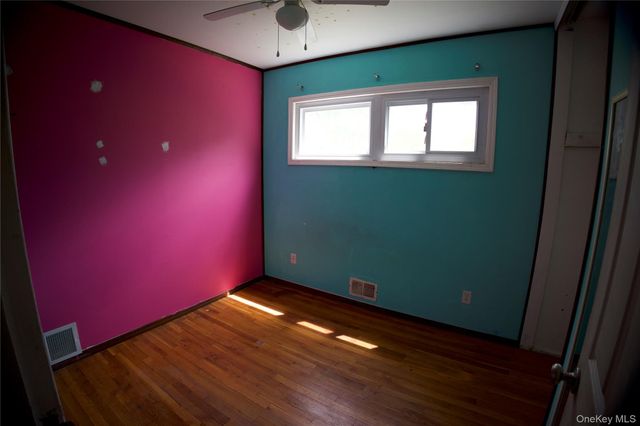 3 Rollin Lane, Brentwood, NY 11717