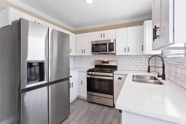 838 Royal George Lane, Houston, TX 77047