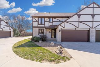 641 N Woodlawn St, Wichita, KS 67208