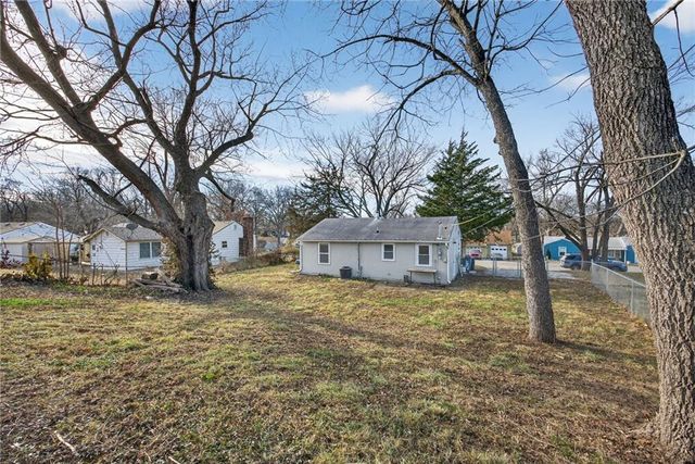 1045 S 50 Terrace, Kansas City, KS 66106