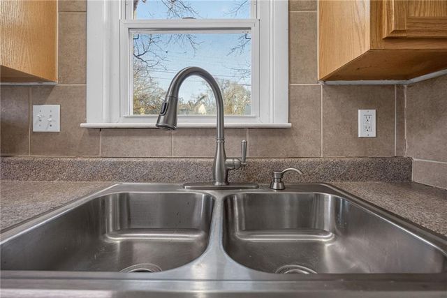 1045 S 50 Terrace, Kansas City, KS 66106