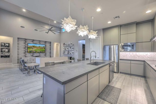 11715 W DOVE WING Way, Peoria, AZ 85383