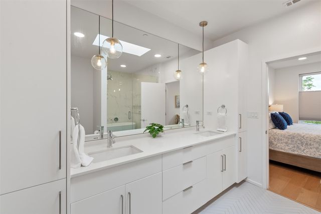 3100 Menchaca RD 27, Austin, TX 78704