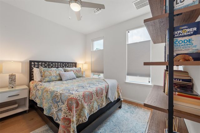 3100 Menchaca RD 27, Austin, TX 78704