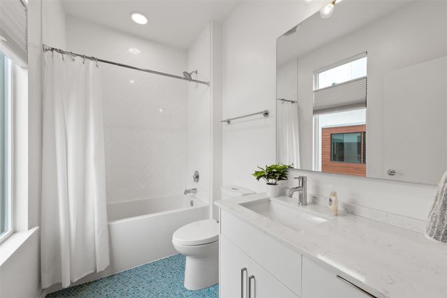 3100 Menchaca RD 27, Austin, TX 78704