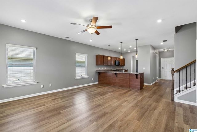 712 RIDGEWAY AVENUE, Columbiana, AL 35051