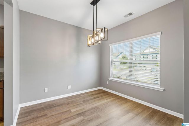 712 RIDGEWAY AVENUE, Columbiana, AL 35051