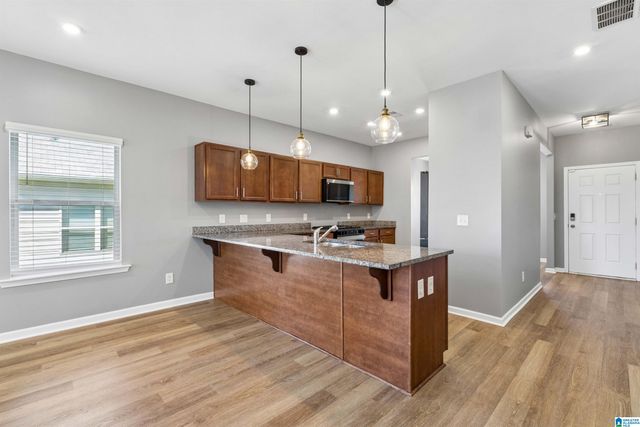 712 RIDGEWAY AVENUE, Columbiana, AL 35051