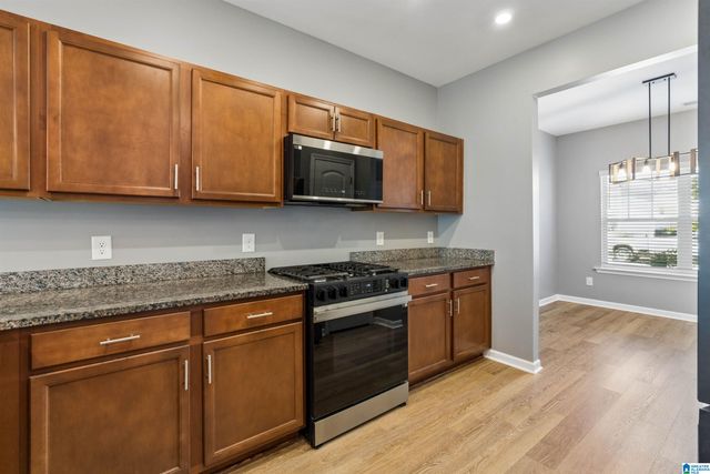 712 RIDGEWAY AVENUE, Columbiana, AL 35051