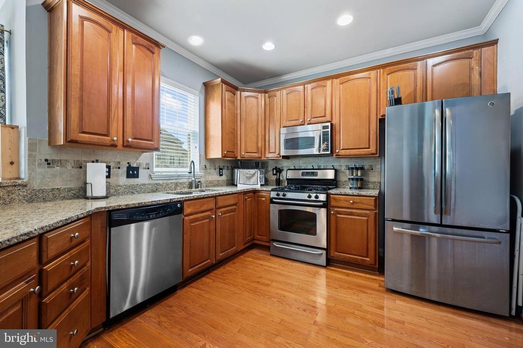 Image 10 of property listing at 11686 MUSTANG CREEK CT, Waldorf, MD 20602