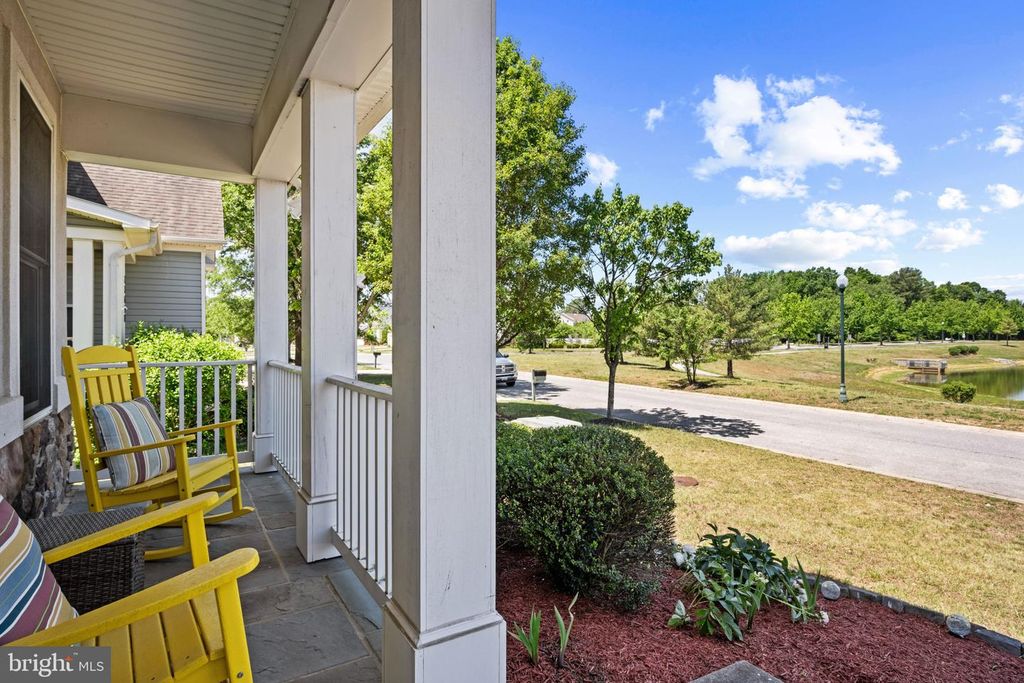 Image 5 of property listing at 11686 MUSTANG CREEK CT, Waldorf, MD 20602