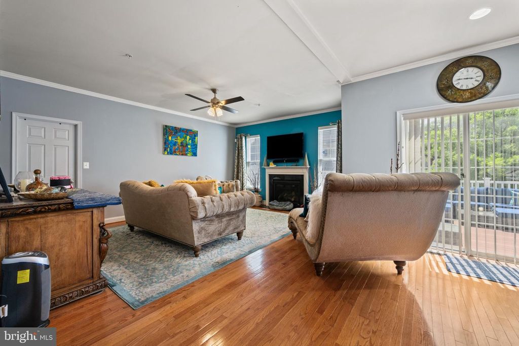 Image 6 of property listing at 11686 MUSTANG CREEK CT, Waldorf, MD 20602