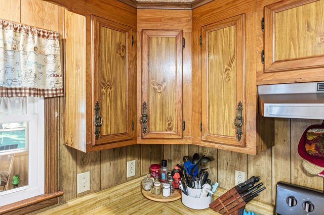 4797 IDA RD, Luray, VA 22835