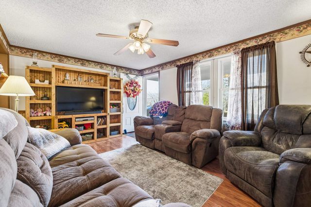 4797 IDA RD, Luray, VA 22835