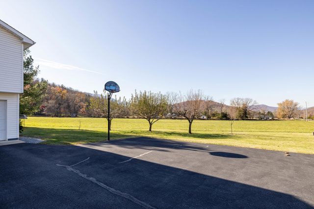 4797 IDA RD, Luray, VA 22835