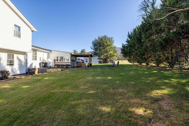 4797 IDA RD, Luray, VA 22835