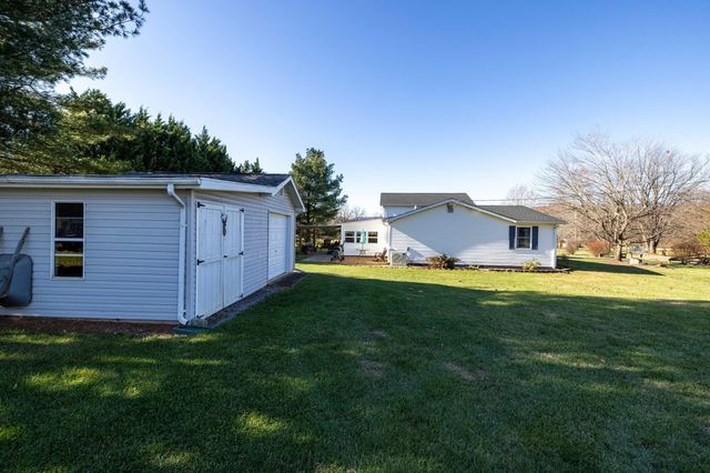 4797 IDA RD, Luray, VA 22835