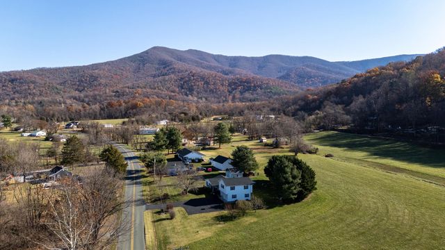 4797 IDA RD, Luray, VA 22835