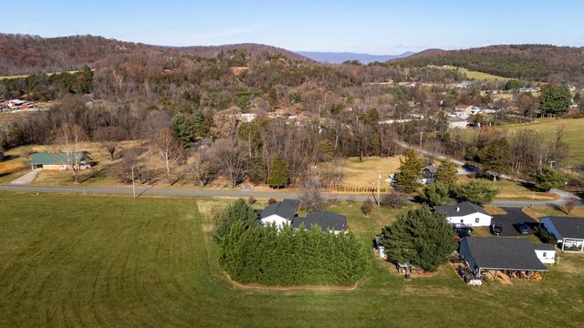 4797 IDA RD, Luray, VA 22835