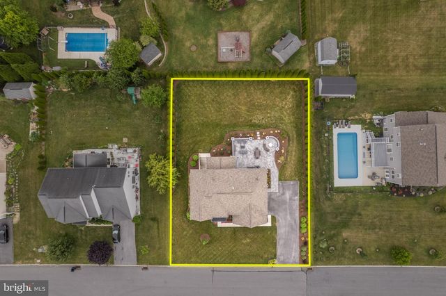 1152 BELMONT WAY, Chambersburg, PA 17202
