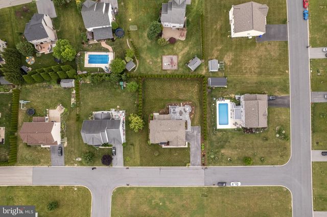 1152 BELMONT WAY, Chambersburg, PA 17202