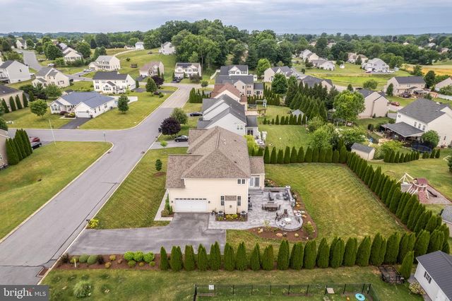 1152 BELMONT WAY, Chambersburg, PA 17202