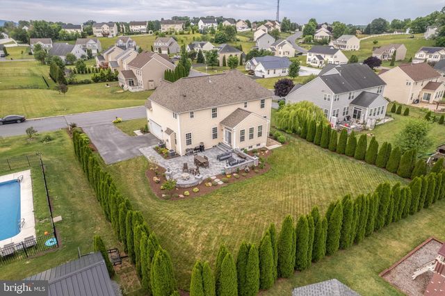 1152 BELMONT WAY, Chambersburg, PA 17202