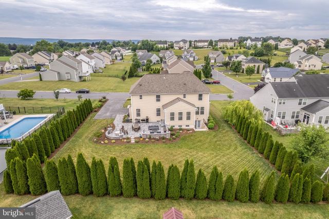 1152 BELMONT WAY, Chambersburg, PA 17202