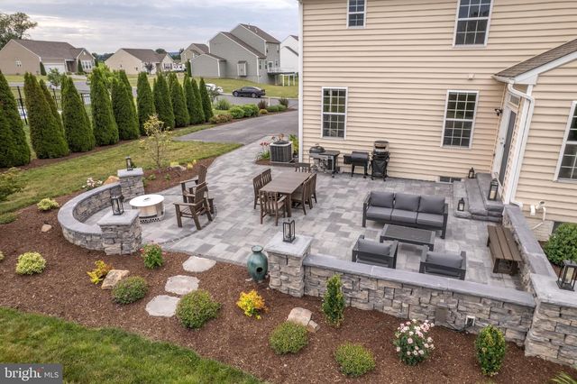 1152 BELMONT WAY, Chambersburg, PA 17202