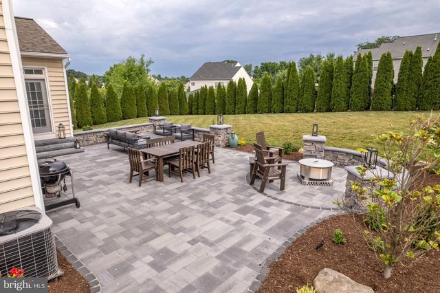 1152 BELMONT WAY, Chambersburg, PA 17202