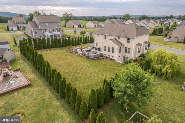 1152 BELMONT WAY, Chambersburg, PA 17202