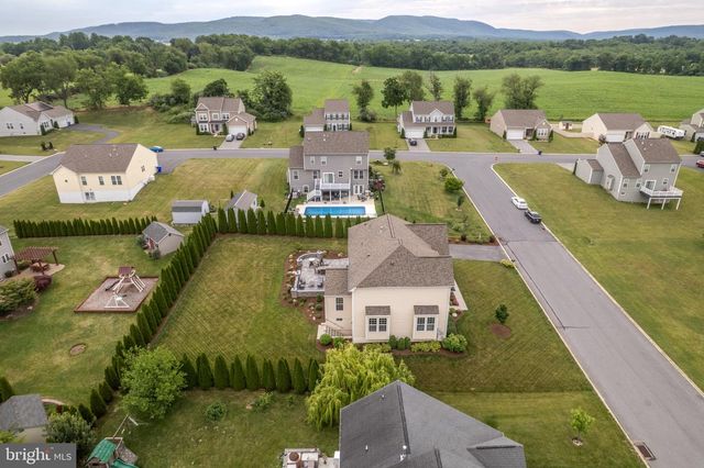 1152 BELMONT WAY, Chambersburg, PA 17202