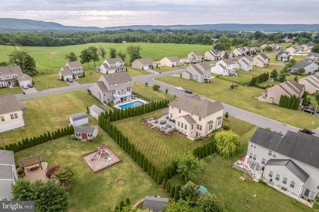 1152 BELMONT WAY, Chambersburg, PA 17202